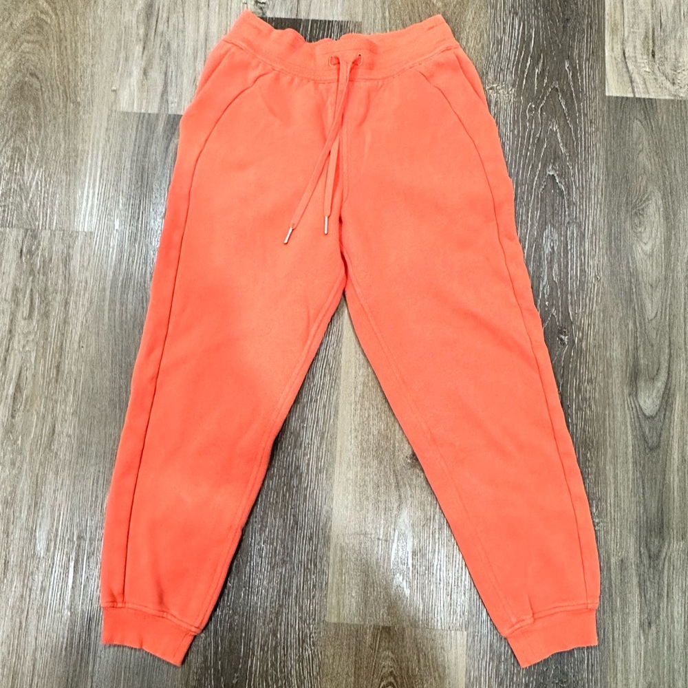 Lululemon size 6 high rise jogger full length